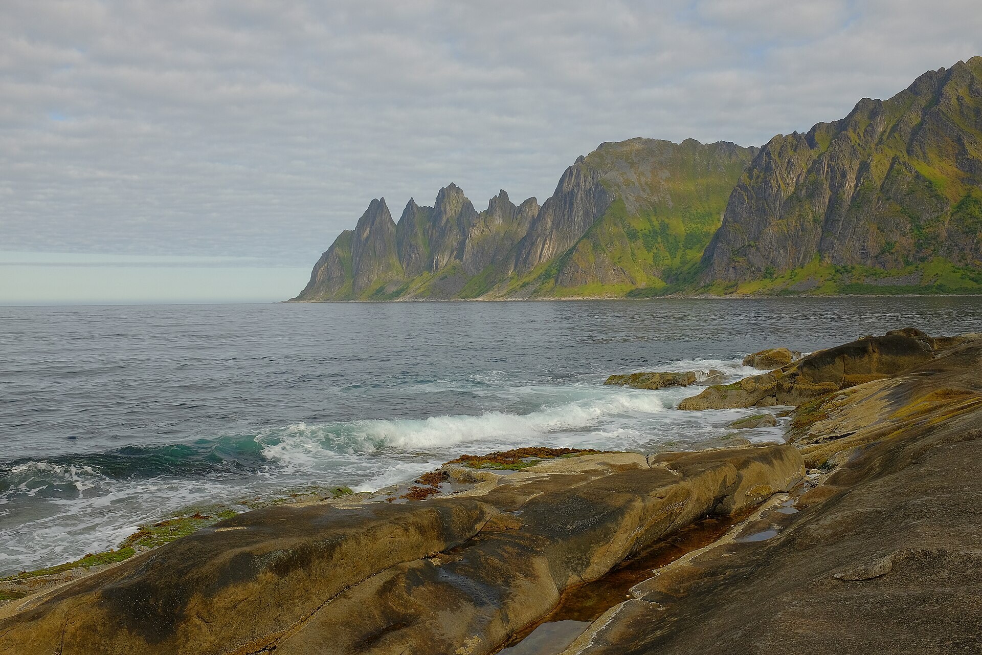 Ersfjord beach under the Okshornan range