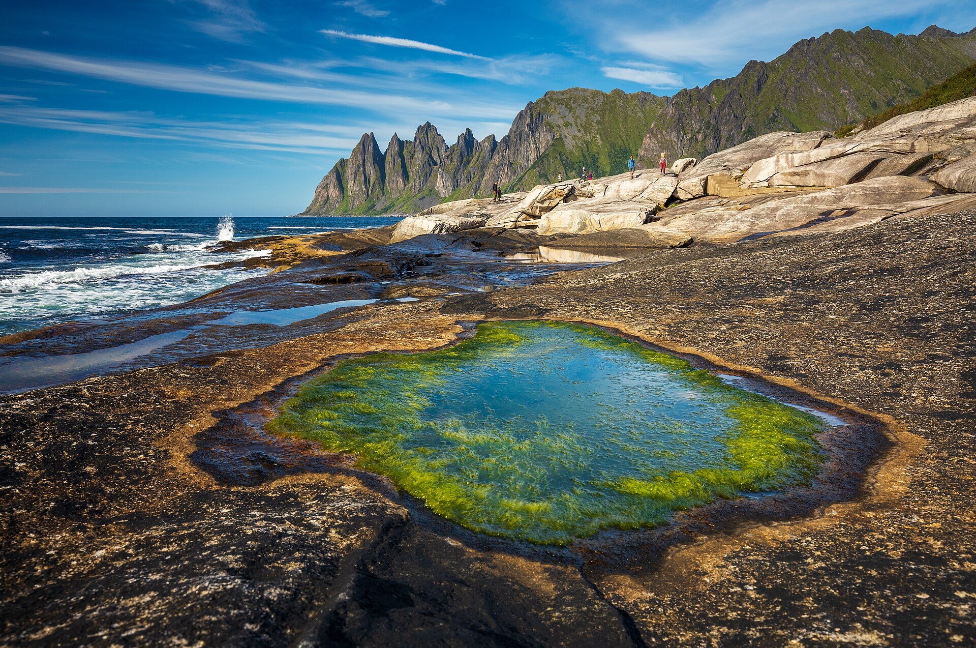 Tide pool on the granite at Tungeneset